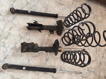 Kit Ammortizzatori + Molle Ford Fiesta 2010