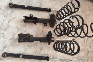 Kit Ammortizzatori + Molle Ford Fiesta 2010