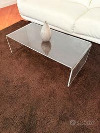 Tavolino in plexiglass