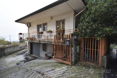 Villa o villino - Zafferana Etnea