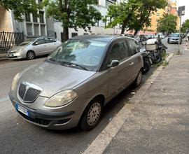 Lancia y - 2004
