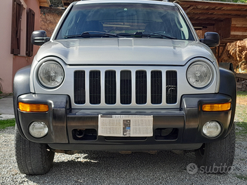 Jeep Cherokee Kj Sport 2500crd