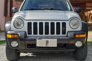 Jeep Cherokee Kj Sport 2500crd