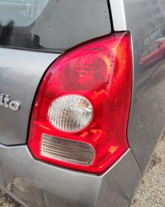 Fanale posteriore destro SUZUKI ALTO del 2014