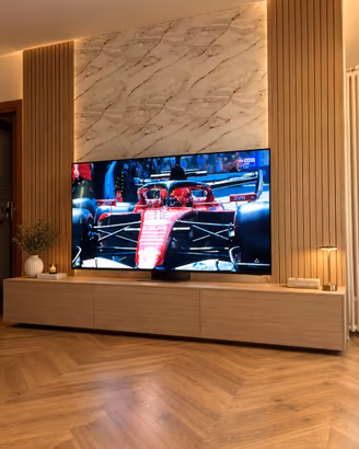 Oled tv Samsung 77 pollici S95 top di gamma