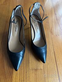 Décolleté in nappa nera