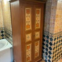 mobili legno dipinti a mano