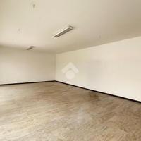 NEGOZIO A VILLA DEL CONTE