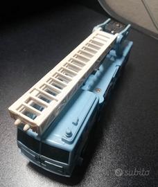 Transformer G1 PROTECTOBOTS