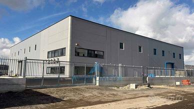 Immobile di 1470 m² a Caivano