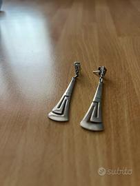 Due paia di orecchini in argento