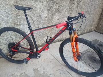 MTB DA 29  CANYON  EXCEED CF SLX CARBONIO