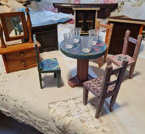 mobili per casa bambole