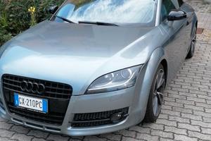 Audi tt mk2 3.2 v6 benzina anno 2011
