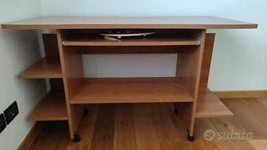 Scrivania per pc e studio