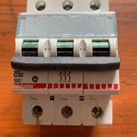 BTicino interruttore automatico magnetotermico F82