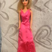Barbie anni 70 con vestito fuxia