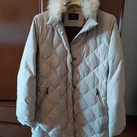 Giubbotto color crema con cappuccio e zip