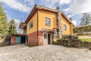 VILLA SINGOLA A SUTRI