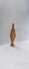 Madonna Stilizzata In Legno, firmata dallo scultor