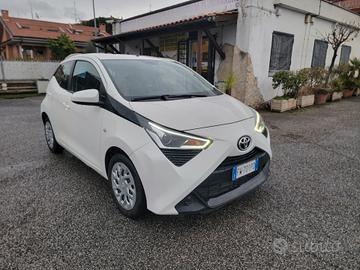 Toyota Aygo 1.0 VVT-i x-play MMT GARANZIA PERMUTE
