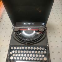macchina da scrivere Olivetti