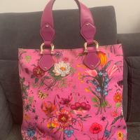 Originale borsa tote in tessuto  Flora Gucci