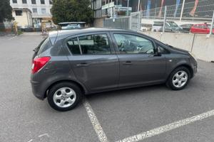 Opel corsa 1.2 benzina 85cv 2013