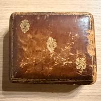 Antica Scatola porta medaglie o preziosi