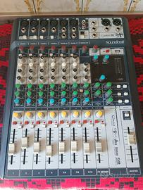 Mixer Soundcraft Signature 10