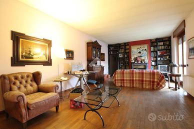 CASA INDIPENDENTE A CASALBUTTANO ED UNITI