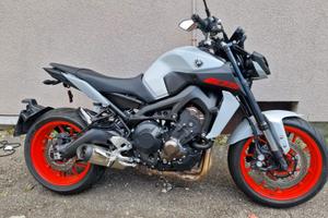 Yamaha MT 09     