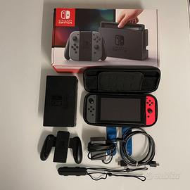 Console Nintendo Switch Completa di Scatola
