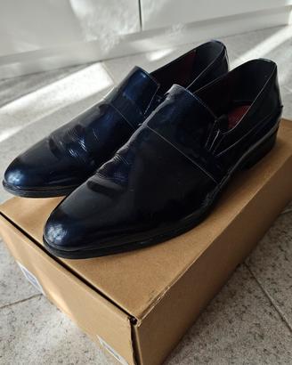 Mocassini in vernice blu navy nr 44.