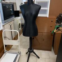 Manichino in legno donna