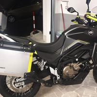 Moto QJ Motor SVT 650 X