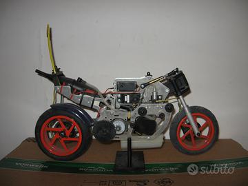 Modellino con motore a scoppio Honda repsol