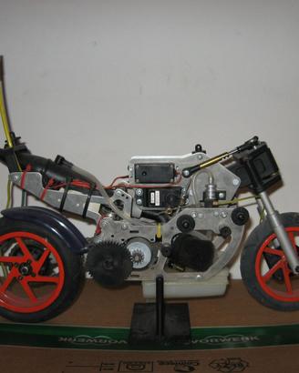 Modellino con motore a scoppio Honda repsol