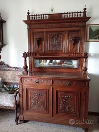 Arredo in stile, legno massiccio