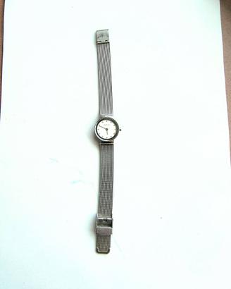 Elegante orologio Bering da polso analogico con mo
