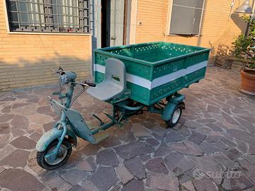 Motorino con cassone