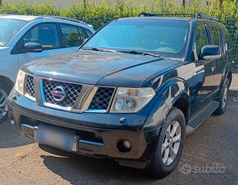 Nissan Pathfinder 2.5 dCi Platinum