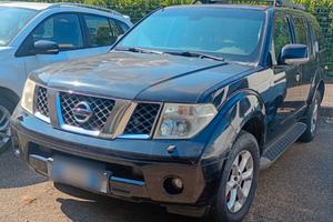Nissan Pathfinder 2.5 dCi Platinum
