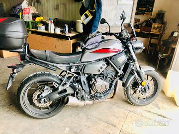 Come nuova si vende moto yamaha