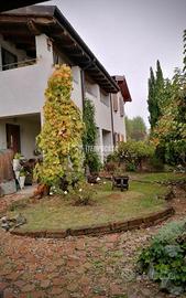 PORZIONE CON GIARDINO