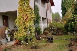 PORZIONE CON GIARDINO