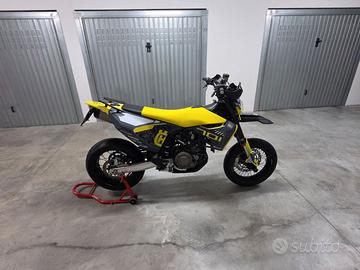 Husqvarna 701 Supermoto R