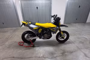 Husqvarna 701 Supermoto R