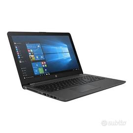 HP 15-BS027NL - 15,6 HD- i3 - SSD e Batteria Nuovi