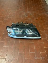 Fanale anteriore bmw 320 touring anno 2002